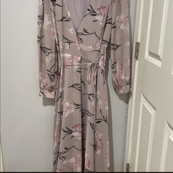 Lulu’s maxi dress - Picture 3 of 3